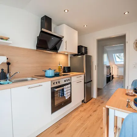 3-floor Oasis In The Heart Of Koblenz, Sleeps 16