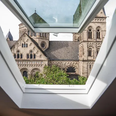 Daire 3-floor Oasis In The Heart Of Koblenz, Sleeps 16 *