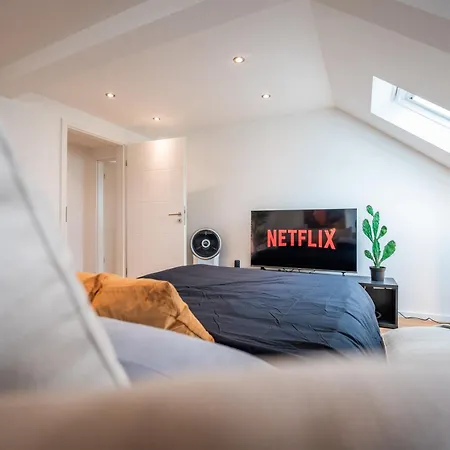 3-floor Oasis In The Heart Of Koblenz, Sleeps 16 Daire