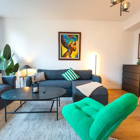 Apartment 3-floor Oasis In The Heart Of Koblenz, Sleeps 16