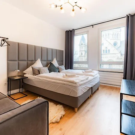 3-floor Oasis In The Heart Of Koblenz, Sleeps 16
