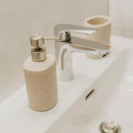 3-floor Oasis In The Heart Of Koblenz, Sleeps 16 * Koblenz (Rhineland-Palatinate)