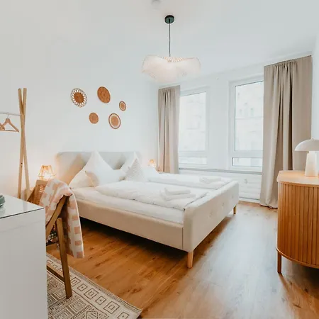 Apartment 3-floor Oasis In The Heart Of Koblenz, Sleeps 16 Koblenz (Rhineland-Palatinate)