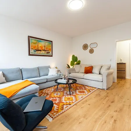 3-floor Oasis In The Heart Of Koblenz, Sleeps 16 Koblenz (Rhineland-Palatinate)