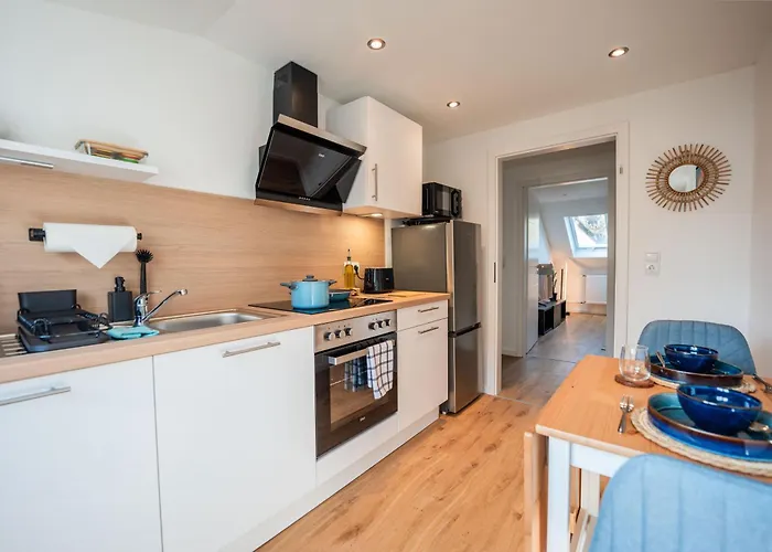 3-floor Oasis In The Heart Of Koblenz, Sleeps 16