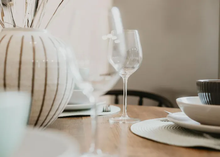 3-floor Oasis In The Heart Of Koblenz, Sleeps 16 Apartment