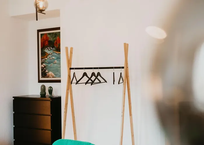 3-floor Oasis In The Heart Of Koblenz, Sleeps 16 Appartement *