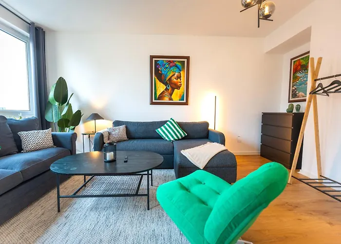 Appartement 3-floor Oasis In The Heart Of Koblenz, Sleeps 16