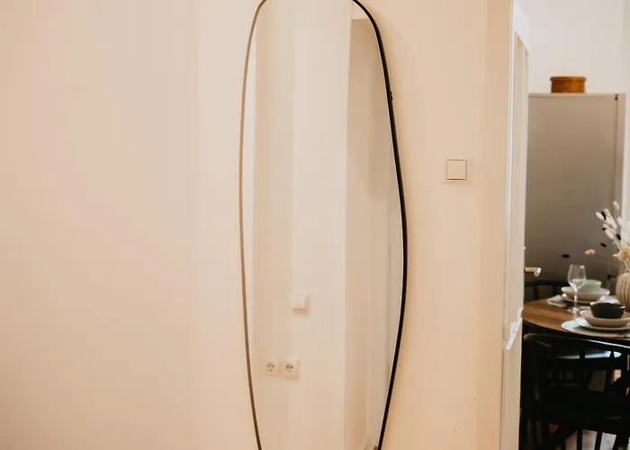 3-floor Oasis In The Heart Of Koblenz, Sleeps 16 *