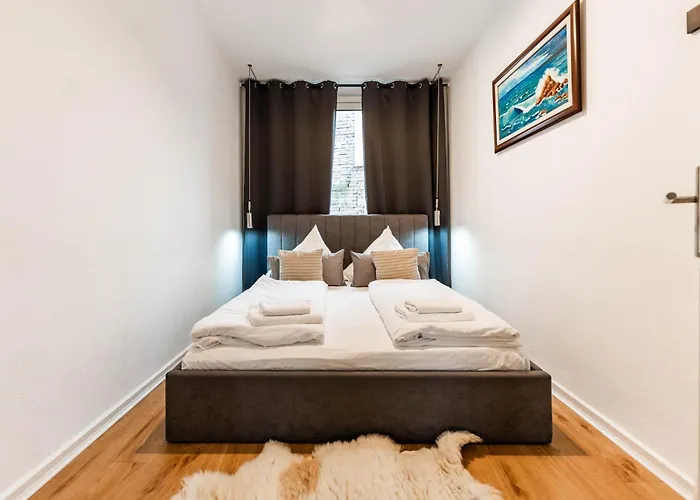 3-floor Oasis In The Heart Of Koblenz, Sleeps 16 * Koblenz (Rhineland-Palatinate)