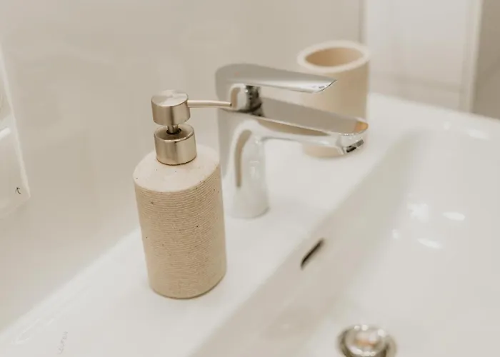 3-floor Oasis In The Heart Of Koblenz, Sleeps 16 * Koblenz (Rhineland-Palatinate)