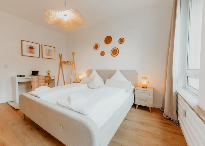 3-floor Oasis In The Heart Of Koblenz, Sleeps 16 Apartment *