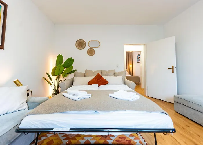 3-floor Oasis In The Heart Of Koblenz, Sleeps 16 *